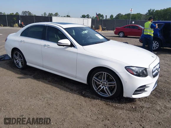 ✅ 2019 Mercedes-Benz E 300 • VIN: WDDZF4JB5KA505984 • Лот: 44919138. Опубликован ранее на IAAI с пробегом 158 552 миль. Бесплатный доступ к архиву аукционных продаж из США и подробный отчёт об истории автомобиля на DreamBid. Изображение 1.