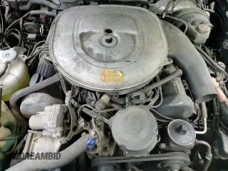 ✅ 1988 Mercedes-Benz 560 SL • VIN: WDBBA48D0JA081290 • Lot: 86202584. Wystawiony na Copart z przebiegiem 182 564 mil. Bezpłatny archiwum sprzedaży aukcyjnych z USA i szczegółowy raport historii pojazdu na DreamBid. Zdjęcie 13.