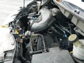 ✅ 2018 Ford Transit Passenger XL • VIN: 1FDZX2CM9JKB08230 • Лот: 43529100. Опубликован ранее на IAAI с пробегом 238 270 миль. Бесплатный доступ к архиву аукционных продаж из США и подробный отчёт об истории автомобиля на DreamBid. Изображение 19.