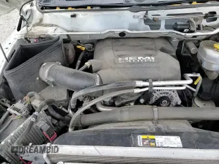 ✅ 2017 Ram 2500 Laramie • VIN: 3C6UR5NJ5HG561590 • Lot: 43653135. Wystawiony na Copart z przebiegiem 86 293 mil. Bezpłatny archiwum sprzedaży aukcyjnych z USA i szczegółowy raport historii pojazdu na DreamBid. Zdjęcie 14.