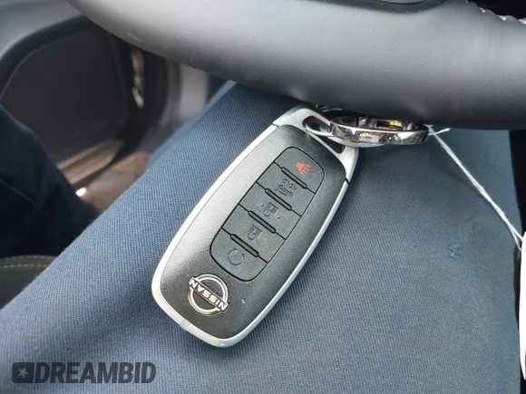 ✅ 2025 Nissan Rogue SV • VIN: 5N1BT3BA9SC868681 • Lot: 44570943. Wystawiony na IAAI z przebiegiem 19 239 mil. Bezpłatny archiwum sprzedaży aukcyjnych z USA i szczegółowy raport historii pojazdu na DreamBid. Zdjęcie 11.