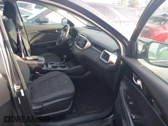 ✅ 2017 Kia Sorento LX • VIN: 5XYPGDA32HG290239 • Lot: 44543493. Wystawiony na IAAI z przebiegiem 150 038 mil. Bezpłatny archiwum sprzedaży aukcyjnych z USA i szczegółowy raport historii pojazdu na DreamBid. Zdjęcie 5.