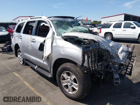 ✅ 2022 Toyota Sequoia SR5 • VIN: 5TDAY5B18NS187654 • Лот: 44852984. Опубликован ранее на IAAI с пробегом 82 363 миль. Бесплатный доступ к архиву аукционных продаж из США и подробный отчёт об истории автомобиля на DreamBid. Изображение 1.