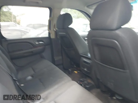✅ 2012 Chevrolet Suburban LS • VIN: 1GNSCHE06CR261891 • Lot: 43101689. Listed on IAAI with 274,024 mi. Free auction sales archive from the USA and detailed vehicle history report at DreamBid. Image 8.