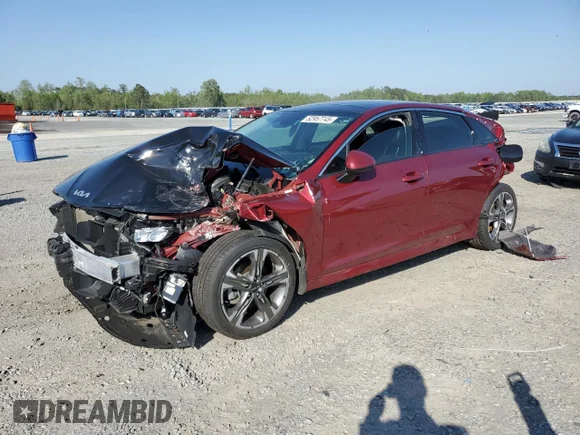 ✅ 2022 Kia K5 EX • VIN: 5XXG34J25NG090555 • Лот: 52957745. Опубліковано раніше на Copart з пробігом 66 340 миль. Безкоштовний доступ до архіву аукціонних продажів зі США та докладний звіт про історію автомобіля на DreamBid. Зображення 1.