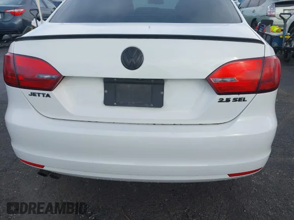 ✅ 2013 Volkswagen Jetta SEL • VIN: 3VWLP7AJ4DM355195 • Лот: 41422256. Опубліковано раніше на IAAI з пробігом 122 877 миль. Безкоштовний доступ до архіву аукціонних продажів зі США та докладний звіт про історію автомобіля на DreamBid. Зображення 6.