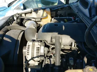 ✅ 2002 Chevrolet Tahoe Z71 • VIN: 1GNEK13ZX2R117803 • Lot: 43602332. Listed on IAAI with 198,787 mi. Free auction sales archive from the USA and detailed vehicle history report at DreamBid. Image 12.