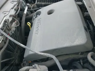 2023 Chevrolet Traverse RS z VIN 1GNERJKW3PJ150070, wystawiony jako IAAI lot #42677368 z przebiegiem 62 123 mil mil oraz . Historia ofert i sprzedaży dostępna na DreamBid. Obrazek 18.