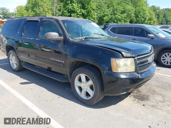 ✅ 2008 Chevrolet Suburban LTZ • VIN: 1GNFC16018J143826 • Lot: 45086561. Wystawiony na IAAI z przebiegiem 236 530 mil. Bezpłatny archiwum sprzedaży aukcyjnych z USA i szczegółowy raport historii pojazdu na DreamBid. Zdjęcie 1.