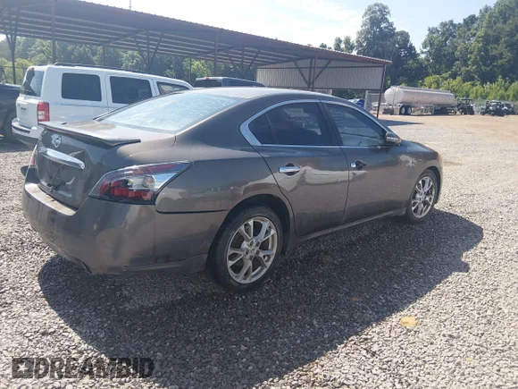 ✅ 2014 Nissan Maxima SV • VIN: 1N4AA5AP8EC430705 • Lot: 45468565. Wystawiony na IAAI z przebiegiem 184 562 mil. Bezpłatny archiwum sprzedaży aukcyjnych z USA i szczegółowy raport historii pojazdu na DreamBid. Zdjęcie 4.