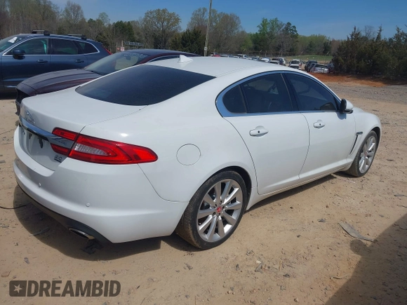 ✅ 2014 Jaguar XF SC • VIN: SAJWJ0EF8E8U11662 • Lot: 44666573. Wystawiony na IAAI z przebiegiem 70 389 mil. Bezpłatny archiwum sprzedaży aukcyjnych z USA i szczegółowy raport historii pojazdu na DreamBid. Zdjęcie 4.