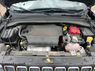 ✅ 2020 Jeep Renegade Sport • VIN: ZACNJAAB0LPL78985 • Lot: 80756735. Wystawiony na Copart z przebiegiem 42 579 mil. Bezpłatny archiwum sprzedaży aukcyjnych z USA i szczegółowy raport historii pojazdu na DreamBid. Zdjęcie 14.