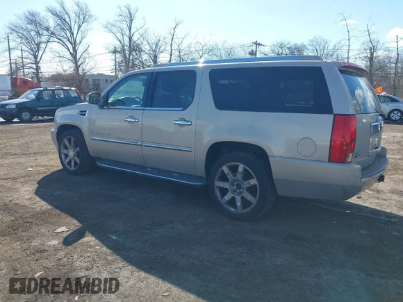 ✅ 2009 Cadillac Escalade ESV • VIN: 1GYFK262X9R106516 • Lot: 44347787. Wystawiony na IAAI z przebiegiem 270 118 mil. Bezpłatny archiwum sprzedaży aukcyjnych z USA i szczegółowy raport historii pojazdu na DreamBid. Zdjęcie 3.