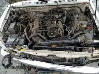 ✅ 1991 Toyota Pickup DLX • VIN: JT4RN82P5M5035742 • Lot: 84408204. Listed on Copart with 159,030 mi. Free auction sales archive from the USA and detailed vehicle history report at DreamBid. Image 13.