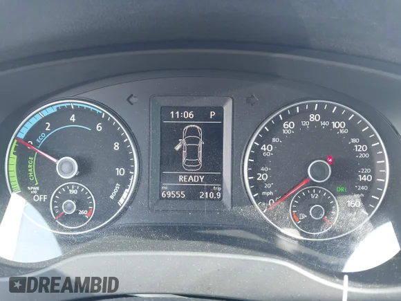 ✅ 2013 Volkswagen Jetta Hybrid • VIN: 3VW637AJ0DM260061 • Лот: 44667151. Опубликован ранее на IAAI с пробегом 69 555 миль. Бесплатный доступ к архиву аукционных продаж из США и подробный отчёт об истории автомобиля на DreamBid. Изображение 7.