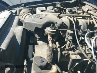 ✅ 2002 Ford Explorer Sport Trac Value • VIN: 1FMZU77E62UB57271 • Lot: 43611483. Wystawiony na IAAI z przebiegiem 309 534 mil. Bezpłatny archiwum sprzedaży aukcyjnych z USA i szczegółowy raport historii pojazdu na DreamBid. Zdjęcie 17.