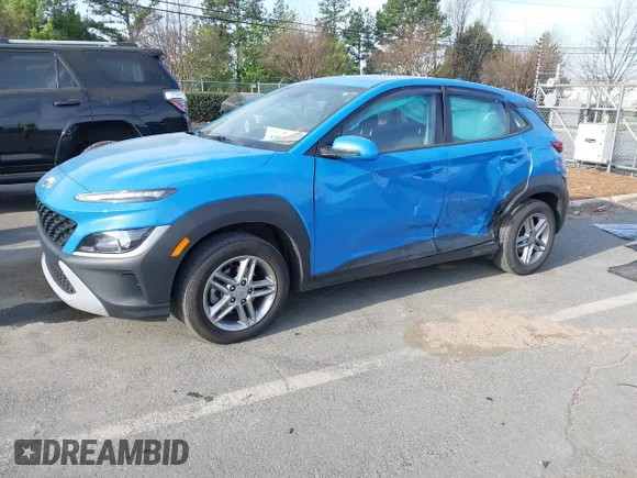 ✅ 2022 Hyundai Kona SE • VIN: KM8K22AB3NU763494 • Lot: 44675110. Wystawiony na IAAI z przebiegiem 156 845 mil. Bezpłatny archiwum sprzedaży aukcyjnych z USA i szczegółowy raport historii pojazdu na DreamBid. Zdjęcie 2.