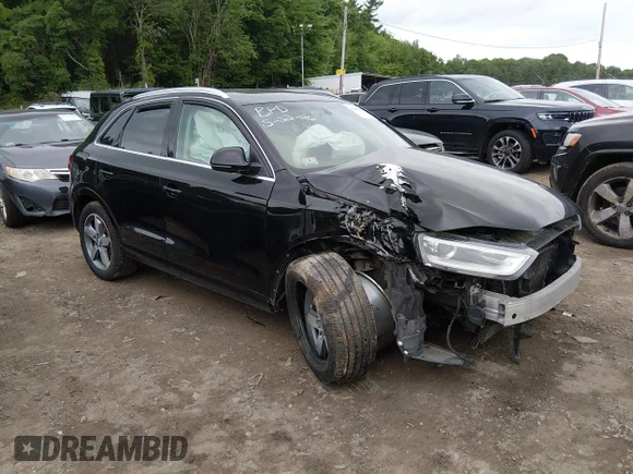 ✅ 2015 Audi Q3 Premium Plus • VIN: WA1BFCFS2FR003384 • Lot: 45488378. Wystawiony na IAAI z przebiegiem Nie podano. Bezpłatny archiwum sprzedaży aukcyjnych z USA i szczegółowy raport historii pojazdu na DreamBid. Zdjęcie 1.