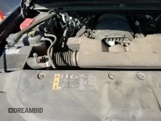 ✅ 2019 Chevrolet Suburban LS • VIN: 1GNSCGKC1KR383002 • Lot: 91615545. Wystawiony na Copart z przebiegiem 103 525 mil. Bezpłatny archiwum sprzedaży aukcyjnych z USA i szczegółowy raport historii pojazdu na DreamBid. Zdjęcie 13.