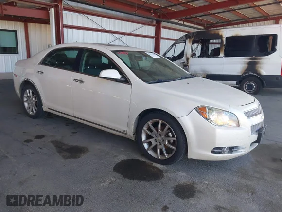 ✅ 2010 Chevrolet Malibu LTZ • VIN: 1G1ZE5E7XAF121816 • Lot: 45352118. Wystawiony na IAAI z przebiegiem 188 098 mil. Bezpłatny archiwum sprzedaży aukcyjnych z USA i szczegółowy raport historii pojazdu na DreamBid. Zdjęcie 1.