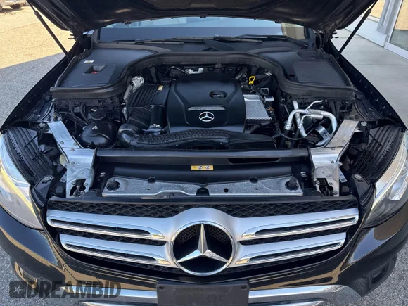 ✅ 2016 Mercedes-Benz GLC 300 • VIN: WDC0G4KB4GF093284 • Лот: 45152350. Опубліковано раніше на IAAI з пробігом 189 299 миль. Безкоштовний доступ до архіву аукціонних продажів зі США та докладний звіт про історію автомобіля на DreamBid. Зображення 10.
