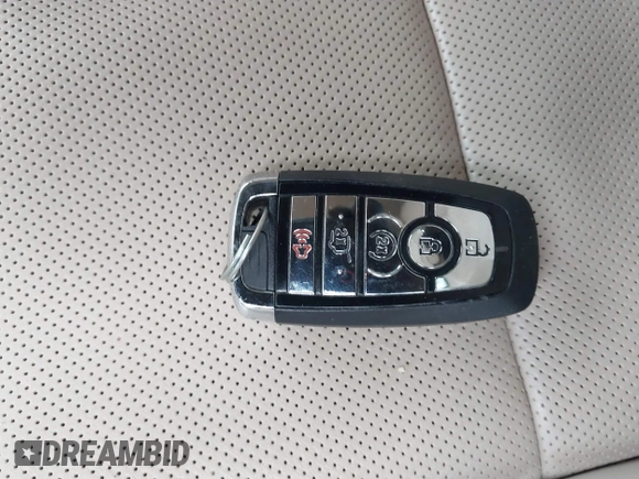 ✅ 2020 Lincoln Navigator Reserve • VIN: 5LMJJ2LT4LEL11630 • Lot: 44121269. Wystawiony na IAAI z przebiegiem 51 166 mil. Bezpłatny archiwum sprzedaży aukcyjnych z USA i szczegółowy raport historii pojazdu na DreamBid. Zdjęcie 11.