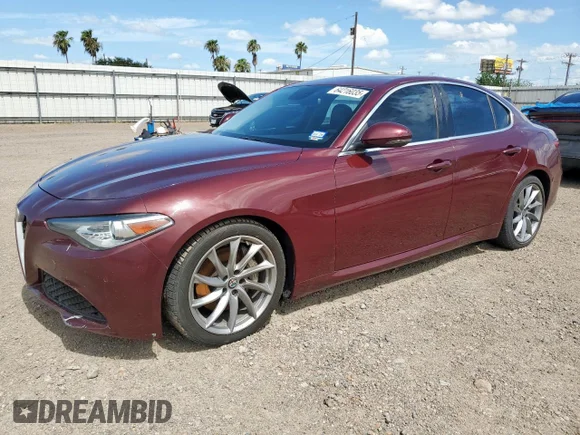 ✅ 2017 Alfa Romeo Giulia • VIN: ZARFAEBN5H7557704 • Lot: 64216035. Wystawiony na Copart z przebiegiem 88 144 mil. Bezpłatny archiwum sprzedaży aukcyjnych z USA i szczegółowy raport historii pojazdu na DreamBid. Zdjęcie 1.