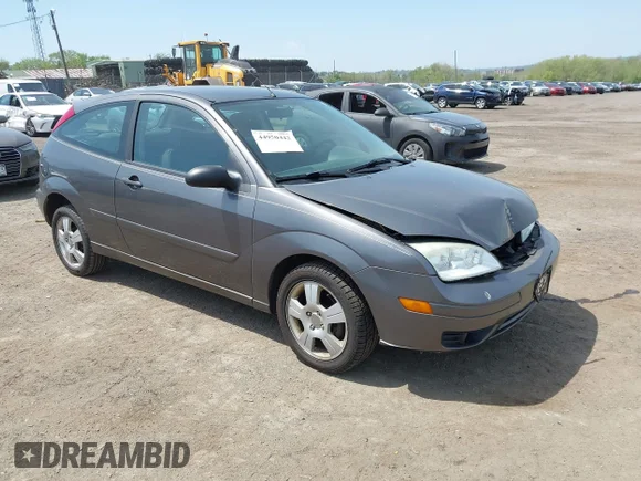 ✅ 2007 Ford Focus S • VIN: 1FAHP31N67W217611 • Лот: 44950442. Опубліковано раніше на IAAI з пробігом 149 602 миль. Безкоштовний доступ до архіву аукціонних продажів зі США та докладний звіт про історію автомобіля на DreamBid. Зображення 1.