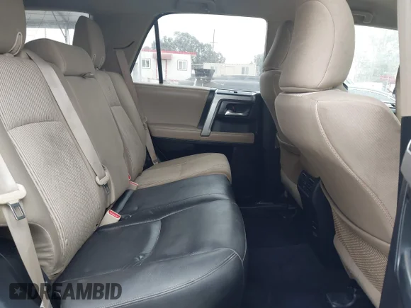 ✅ 2018 Toyota 4Runner SR5 • VIN: JTEBU5JR0J5486994 • Lot: 42462554. Wystawiony na IAAI z przebiegiem 40 855 mil. Bezpłatny archiwum sprzedaży aukcyjnych z USA i szczegółowy raport historii pojazdu na DreamBid. Zdjęcie 8.