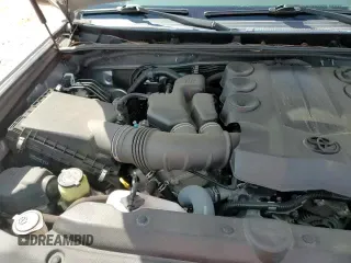 ✅ 2018 Toyota 4Runner SR5 • VIN: JTEZU5JR0J5191165 • Lot: 85569485. Wystawiony na Copart z przebiegiem 62 946 mil. Bezpłatny archiwum sprzedaży aukcyjnych z USA i szczegółowy raport historii pojazdu na DreamBid. Zdjęcie 16.