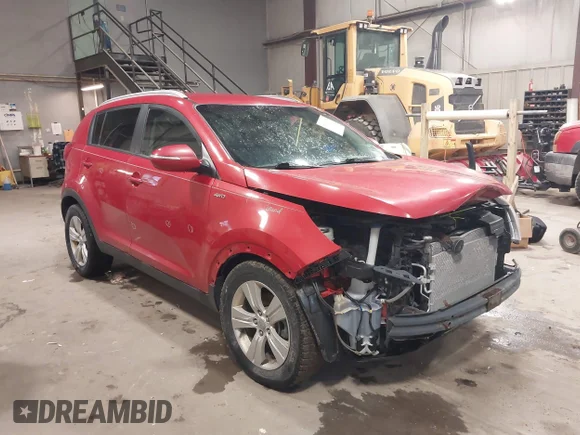✅ 2013 Kia Sportage LX • VIN: KNDPBCA26D7403049 • Lot: 45102575. Wystawiony na IAAI z przebiegiem 239 601 mil. Bezpłatny archiwum sprzedaży aukcyjnych z USA i szczegółowy raport historii pojazdu na DreamBid. Zdjęcie 1.