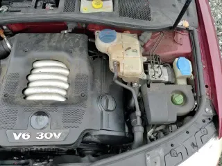 ✅ 2003 Volkswagen Passat GLX • VIN: WVWRH63B43P039881 • Lot: 84406754. Listed on Copart with 199,150 mi. Free auction sales archive from the USA and detailed vehicle history report at DreamBid. Image 15.