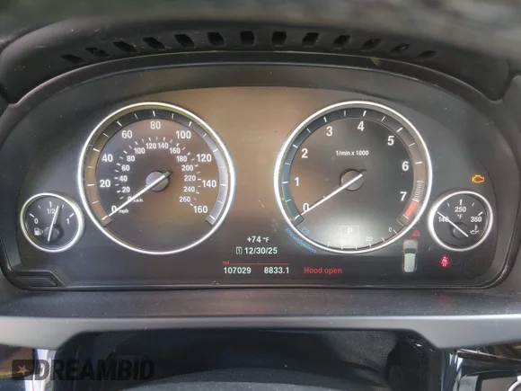 ✅ 2018 BMW X5 sDrive35i • VIN: 5UXKR2C57J0Z18698 • Lot: 44031135. Wystawiony na IAAI z przebiegiem 107 029 mil. Bezpłatny archiwum sprzedaży aukcyjnych z USA i szczegółowy raport historii pojazdu na DreamBid. Zdjęcie 7.
