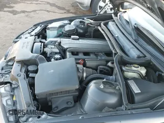 ✅ 2001 BMW 3 Series 330i • VIN: WBAAV53421FJ72933 • Lot: 43907804. Listed on IAAI with 102,455 mi. Free auction sales archive from the USA and detailed vehicle history report at DreamBid. Image 12.