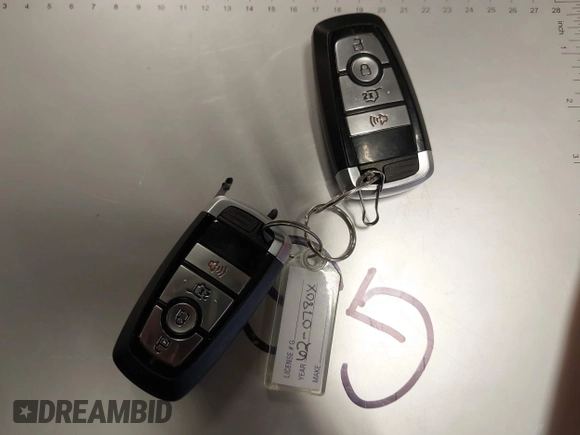 ✅ 2020 Ford Expedition Max XL • VIN: 1FMJK1GT3LEA53282 • Lot: 44862825. Wystawiony na IAAI z przebiegiem 72 035 mil. Bezpłatny archiwum sprzedaży aukcyjnych z USA i szczegółowy raport historii pojazdu na DreamBid. Zdjęcie 11.