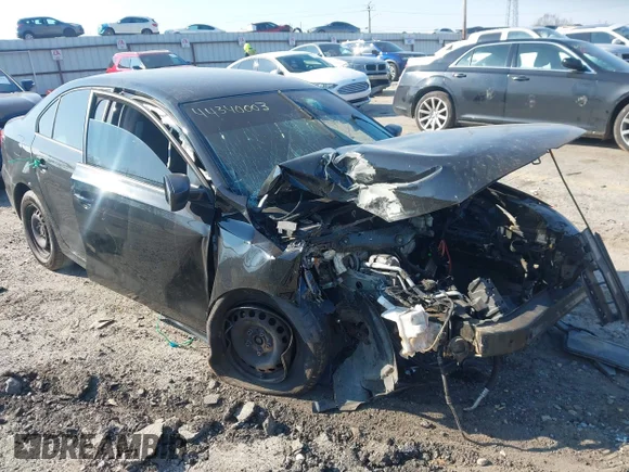 ✅ 2014 Volkswagen Jetta S • VIN: 3VW2K7AJ2EM428348 • Lot: 44340003. Wystawiony na IAAI z przebiegiem Nie podano. Bezpłatny archiwum sprzedaży aukcyjnych z USA i szczegółowy raport historii pojazdu na DreamBid. Zdjęcie 6.