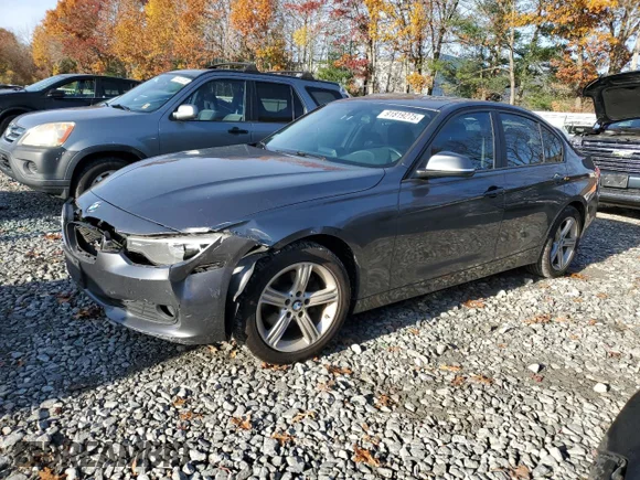 ✅ 2013 BMW 3 Series 320i xDrive • VIN: WBA3C3C58DF983099 • Лот: 91819275. Опубліковано раніше на Copart з пробігом 180 174 миль. Безкоштовний доступ до архіву аукціонних продажів зі США та докладний звіт про історію автомобіля на DreamBid. Зображення 1.