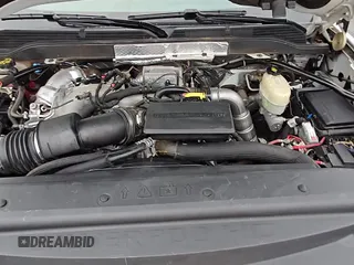 2018 Chevrolet Silverado 3500HD Work Truck с VIN 1GB3KYCY5JF128065, выставлен на аукционе Copart как лот 86155594 с пробегом 42 535 миль миль и Чистый • Clean title. История ставок и продаж доступна на DreamBid. Изображение 13.