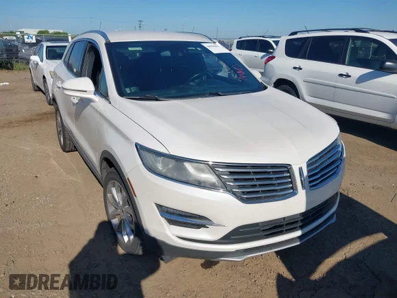 ✅ 2017 Lincoln MKC Select • VIN: 5LMCJ2D98HUL34630 • Lot: 44995893. Wystawiony na IAAI z przebiegiem 203 442 mil. Bezpłatny archiwum sprzedaży aukcyjnych z USA i szczegółowy raport historii pojazdu na DreamBid. Zdjęcie 1.
