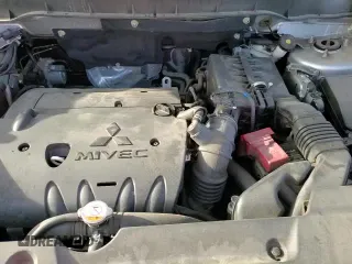 ✅ 2021 Mitsubishi Outlander SE • VIN: JA4APVAU8MU015062 • Lot: 84266175. Listed on Copart with 95,351 mi. Free auction sales archive from the USA and detailed vehicle history report at DreamBid. Image 14.