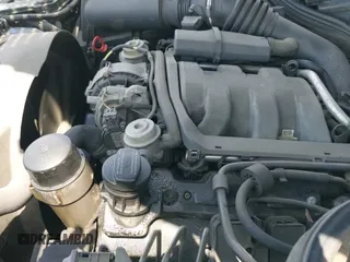 ✅ 1998 Mercedes-Benz E 320 • VIN: WDBJF65F2WA645365 • Lot: 43131000. Wystawiony na IAAI z przebiegiem 313 924 mil. Bezpłatny archiwum sprzedaży aukcyjnych z USA i szczegółowy raport historii pojazdu na DreamBid. Zdjęcie 12.