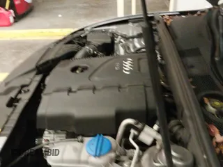 ✅ 2015 Audi A5 Premium Plus • VIN: WAUMFAFR0FA044835 • Lot: 40970077. Wystawiony na IAAI z przebiegiem 112 851 mil. Bezpłatny archiwum sprzedaży aukcyjnych z USA i szczegółowy raport historii pojazdu na DreamBid. Zdjęcie 20.