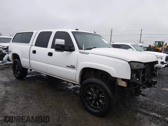 ✅ 2005 Chevrolet Silverado 2500HD LT • VIN: 1GCHK23225F961788 • Лот: 44395184. Опубліковано раніше на IAAI з пробігом 154 991 миль. Безкоштовний доступ до архіву аукціонних продажів зі США та докладний звіт про історію автомобіля на DreamBid. Зображення 1.