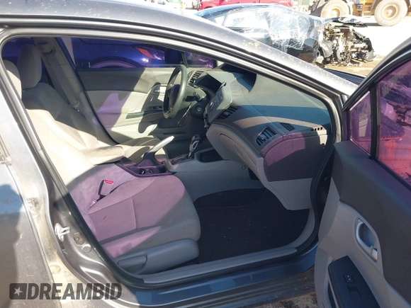 ✅ 2012 Honda Civic CNG • VIN: 19XFB5F52CE003594 • Lot: 43986957. Wystawiony na IAAI z przebiegiem 121 846 mil. Bezpłatny archiwum sprzedaży aukcyjnych z USA i szczegółowy raport historii pojazdu na DreamBid. Zdjęcie 5.