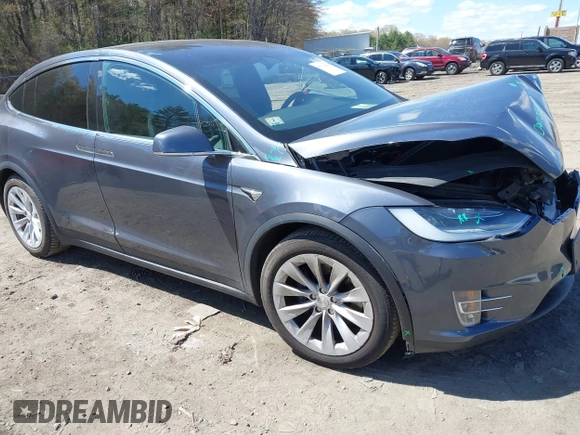 ✅ 2020 Tesla Model X Long Range • VIN: 5YJXCAE25LF300788 • Лот: 45011664. Опубликован ранее на IAAI с пробегом Не указан. Бесплатный доступ к архиву аукционных продаж из США и подробный отчёт об истории автомобиля на DreamBid. Изображение 1.