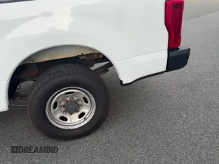 ✅ 2017 Ford F-250 XL • VIN: 1FTBF2A62HEB38594 • Lot: 80404495. Wystawiony na Copart z przebiegiem 188 558 mil. Bezpłatny archiwum sprzedaży aukcyjnych z USA i szczegółowy raport historii pojazdu na DreamBid. Zdjęcie 11.