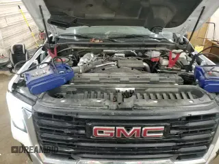 ✅ 2024 GMC Sierra 3500HD Pro • VIN: 1GT49SEY2RF404428 • Lot: 42213915. Wystawiony na Copart z przebiegiem 37 243 mil. Bezpłatny archiwum sprzedaży aukcyjnych z USA i szczegółowy raport historii pojazdu na DreamBid. Zdjęcie 13.