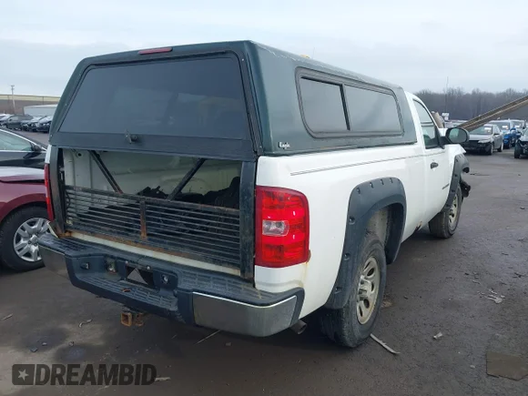✅ 2007 Chevrolet Silverado 1500 Work Truck • VIN: 1GCEC14C97E517401 • Lot: 44002778. Wystawiony na IAAI z przebiegiem 173 839 mil. Bezpłatny archiwum sprzedaży aukcyjnych z USA i szczegółowy raport historii pojazdu na DreamBid. Zdjęcie 4.