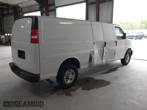 ✅ 2024 Chevrolet Express Cargo • VIN: 1GCWGBFP5R1285548 • Lot: 44973329. Wystawiony na IAAI z przebiegiem 25 610 mil. Bezpłatny archiwum sprzedaży aukcyjnych z USA i szczegółowy raport historii pojazdu na DreamBid. Zdjęcie 4.