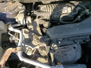 ✅ 2017 Nissan Rogue SV • VIN: KNMAT2MV8HP563474 • Lot: 84930075. Wystawiony na Copart z przebiegiem 101 225 mil. Bezpłatny archiwum sprzedaży aukcyjnych z USA i szczegółowy raport historii pojazdu na DreamBid. Zdjęcie 16.